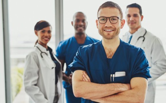 _91513936_thinkstockphotos-518899958 اطباء استشاريون و اخصائيون على اعلى مستوى